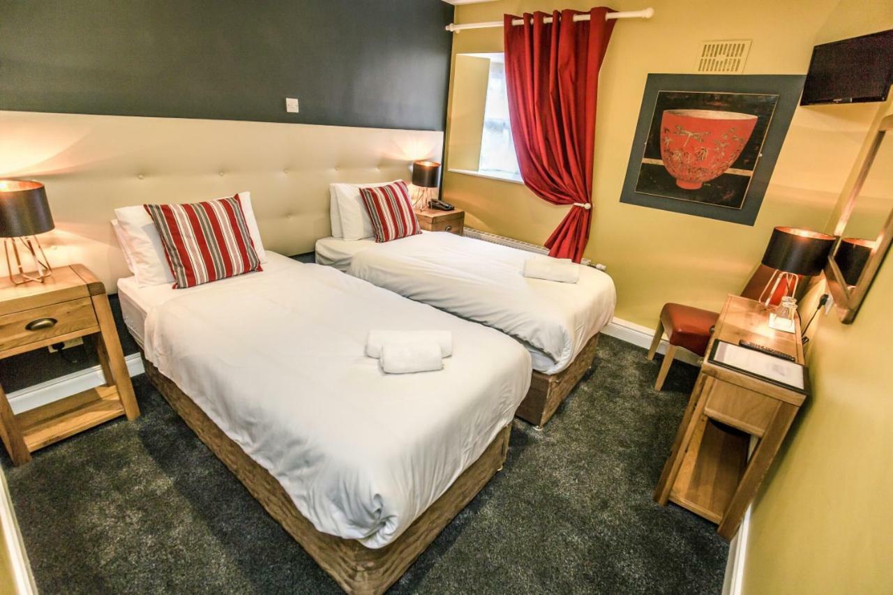Mc Kevitts Village Hotel Карлингфорд Экстерьер фото