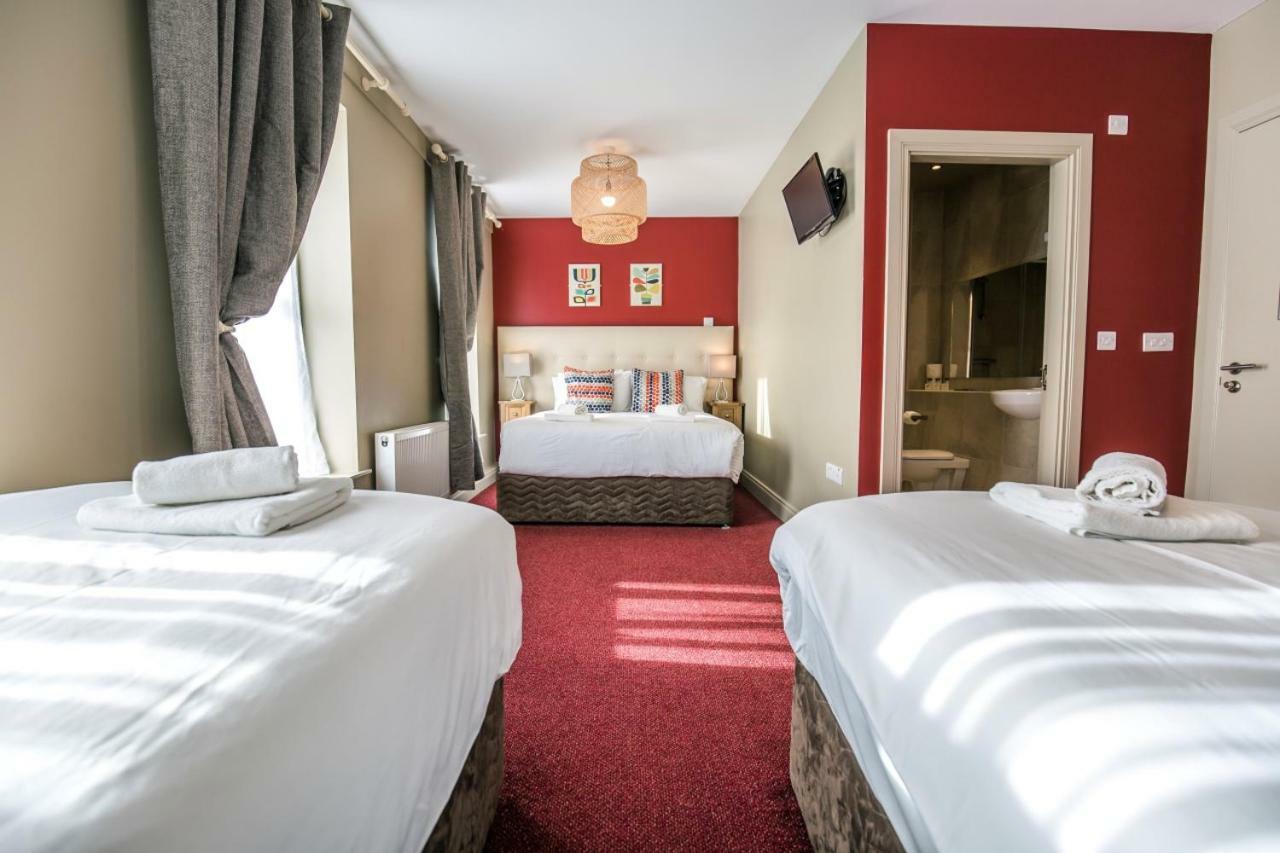 Mc Kevitts Village Hotel Карлингфорд Экстерьер фото
